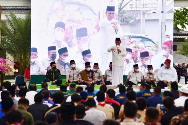 Buka Puasa Bersama Buruh, Gubernur Edy Ajak Berdoa Agar THR Segera Cair